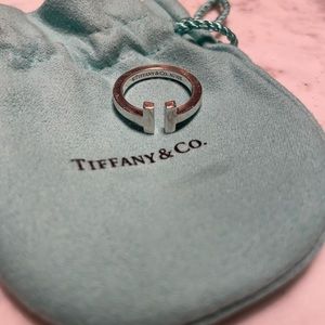 TIFFANY T RING STERLING SILVER Size 6